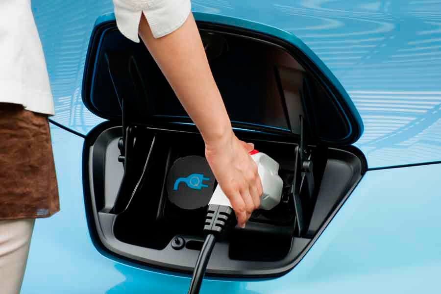 La UE reducirá los límites de emisiones en un 30% para 2030, respecto a 2021; busca incentivar el uso de transporte más limpio y eficiente.