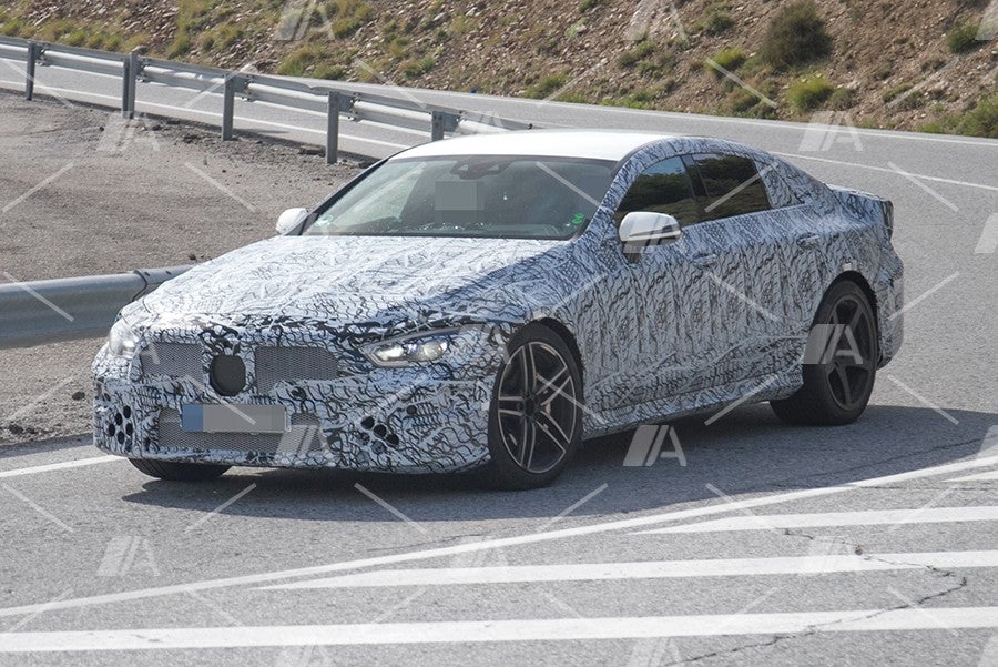 Fotos espía del Mercedes AMG GT4 2018 Fotos espía del Mercedes AMG GT4 2018