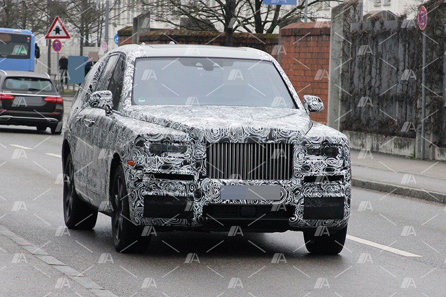 Fotos espía del Rolls Royce Cullinan, el SUV de Rolls Royce Fotos espía del Rolls Royce Cullinan, el SUV de Rolls Royce