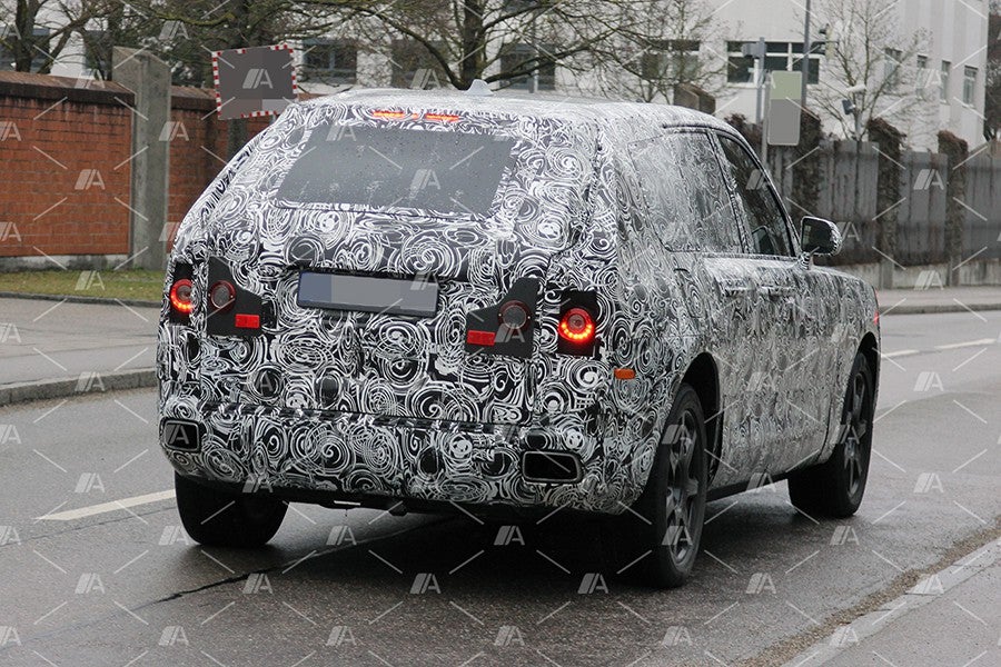 El Rolls-Royce Cullinan presta especial atención a que el confort sea absoluto en cualquier tipo de superficie.