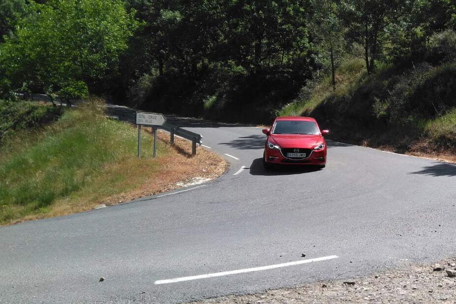 Imágenes dinámicas de la prueba del Mazda 3.