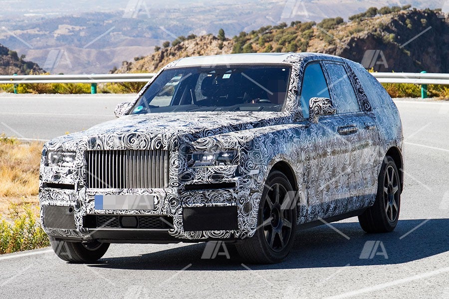 Nuevas fotos espía del Rolls Royce Cullinan, el SUV de Rolls Royce Nuevas fotos espía del Rolls Royce Cullinan, el SUV de Rolls Royce