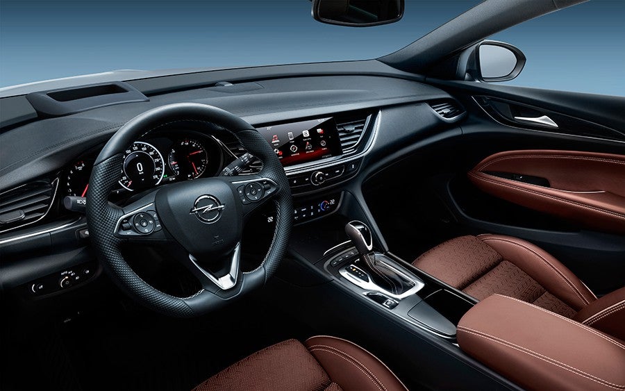 El interior del nuevo Insignia ha mejorado mucho respecto a su predecesor.