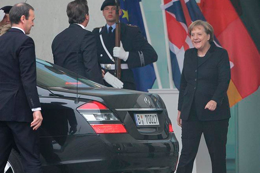 Angela Merkel compagina los Mercedes y los Audi en sus apariciones públicas.