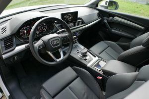 El interior del Audi Q5 es austero pero de buena calidad.
