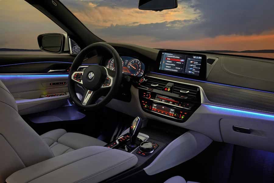 Habitáculo amplío y ergonómico para el BMW Serie 6 Gran Turismo.