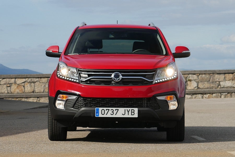 El frontal del Korando 2017 cambia por completo y mejora la iluminación.