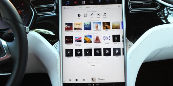 Así es el equipo de música del Tesla Model X