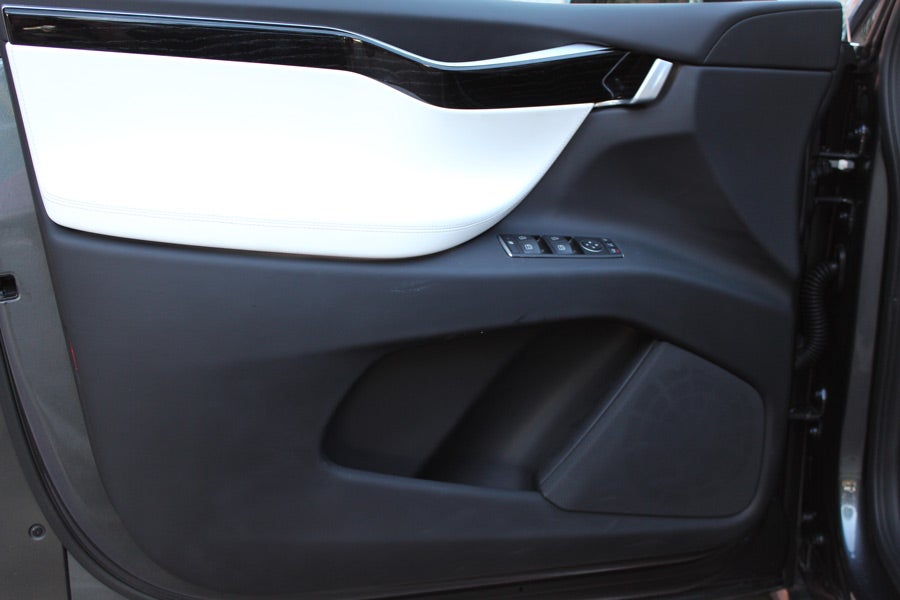 Tesla Model X Premium Sound