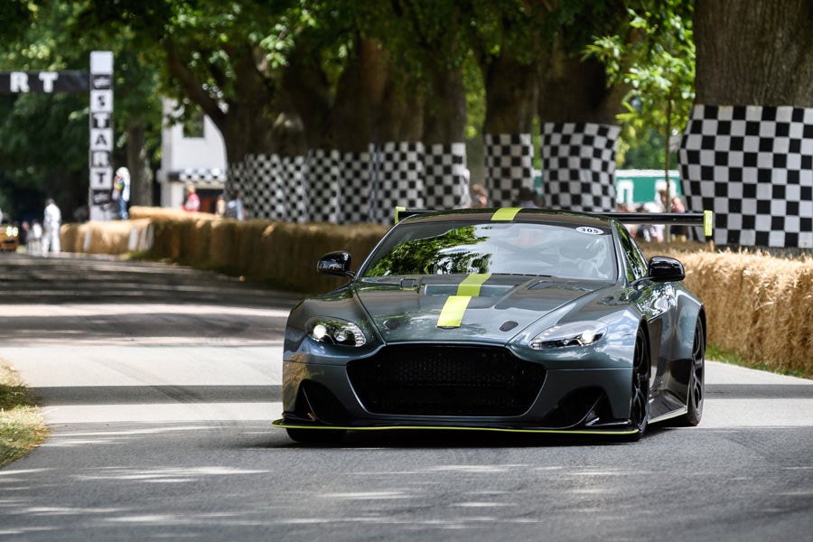 El Aston Martin que ascendió a Goodwood con aceite re-refinado El Aston Martin que ascendió a Goodwood con aceite re-refinado