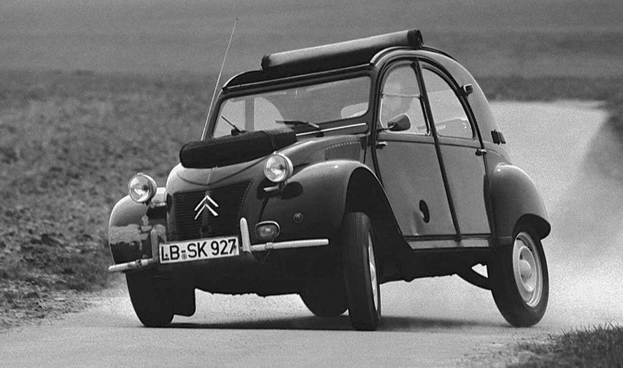 Citroën 2CV en acción.