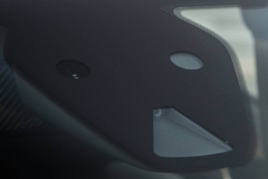 Sistemas de monitoreo de la carreter con los que el nuevo Fiesta adquiere la información para suss sistemas de seguridad.