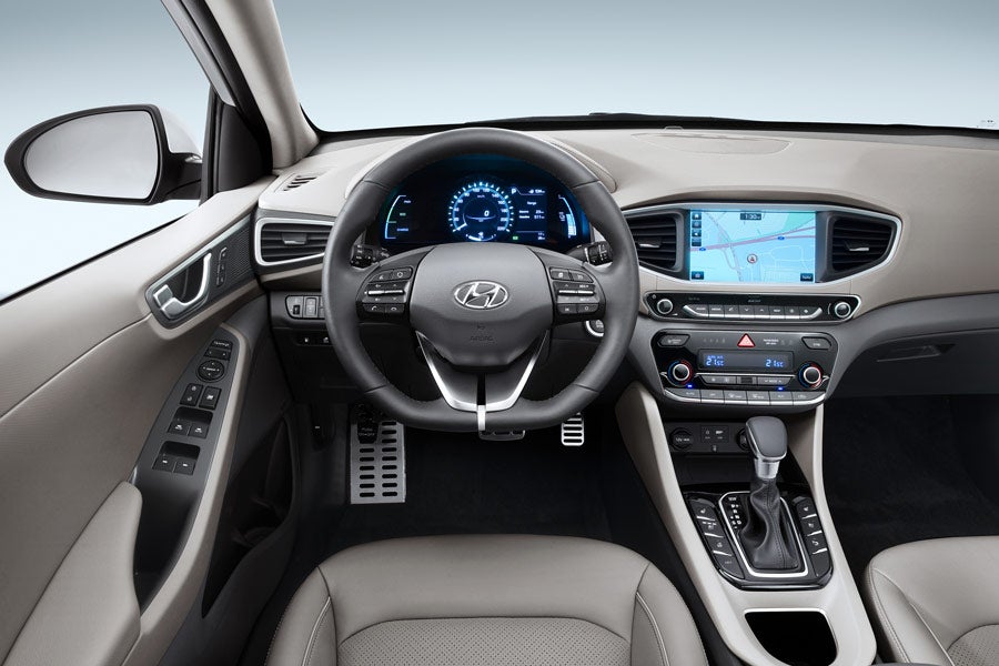 Habitáculo del Hyundai Ioniq plug-in.