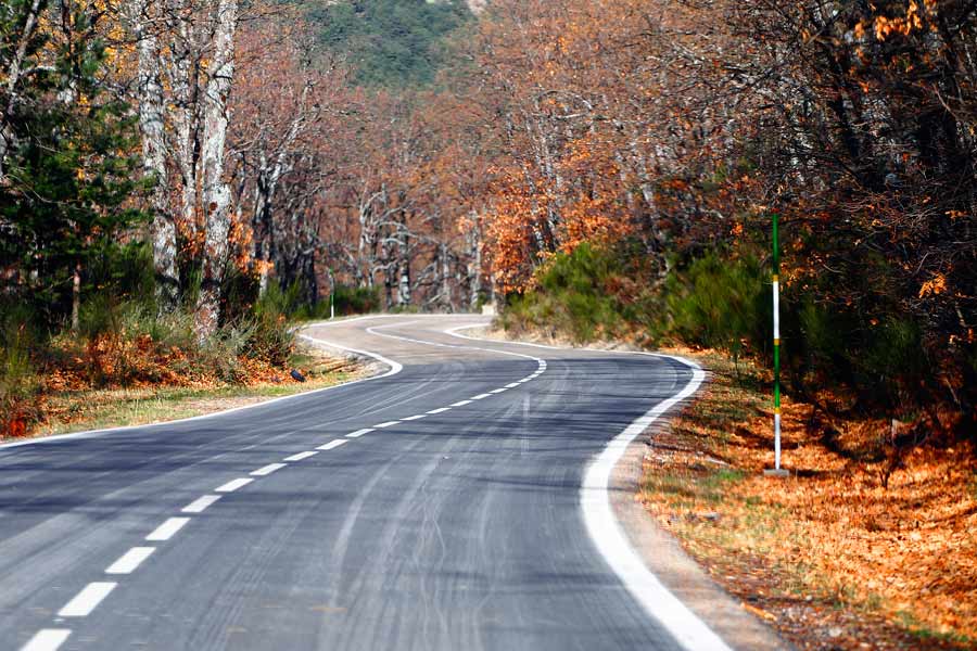 El Gobierno lanza un plan de carreteras con inversión privada El Gobierno lanza un plan de carreteras con inversión privada