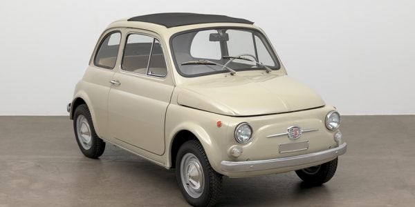 Un Fiat 500 en el Museo de Arte de Nueva York