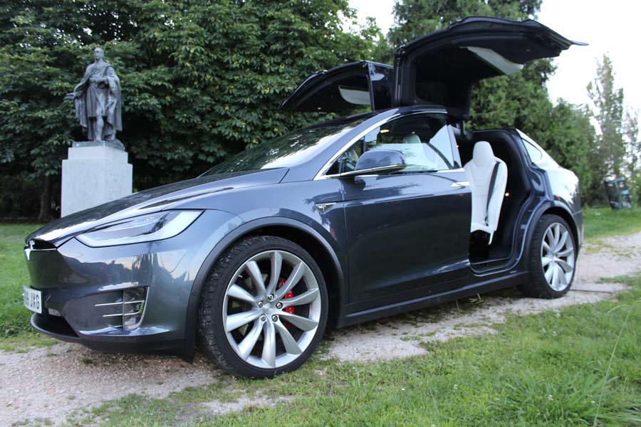 Tesla Model X Premium Sound