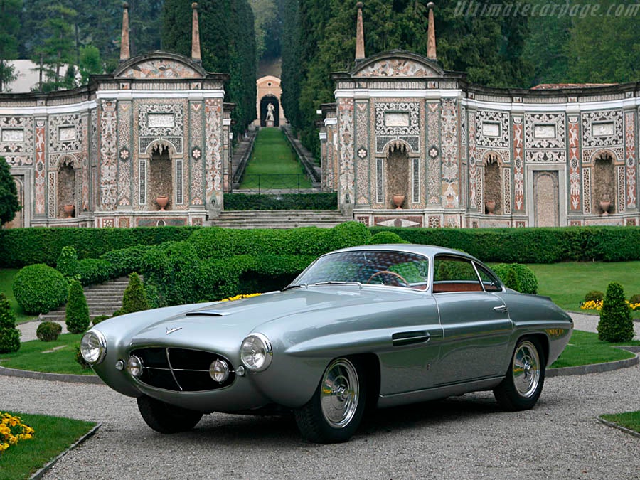 Ghia diseñó y construyó los Fiat 8V Supersonic, claramente inspirados en la aviación.