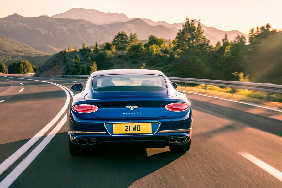La zaga del nuevo Bentley Continental GT transmite robustez y dinamismo.