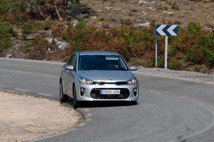 El Kia Rio sorprende por su excelente comportamiento dinámico y su facilidad de conducción.