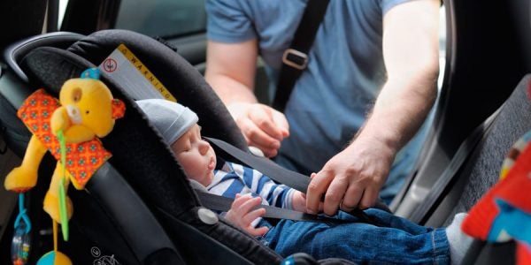 En caso de accidente, la sillita absorbe todo el impacto.