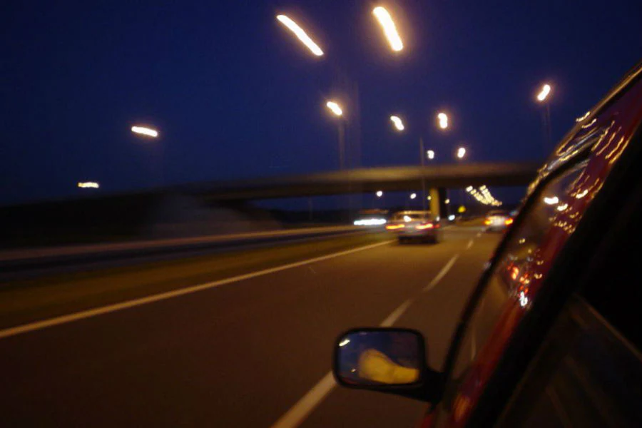Marchito Molestia comerciante Claves para conducir de noche: viajarás más seguro | Autocasión