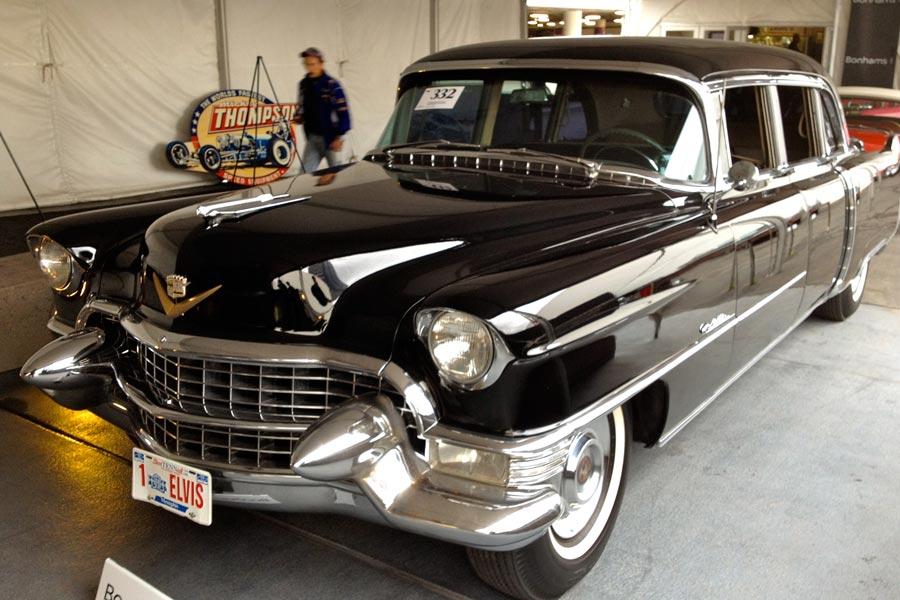 El Cadillac Fleetwood también lo tuvo en versión limusina.