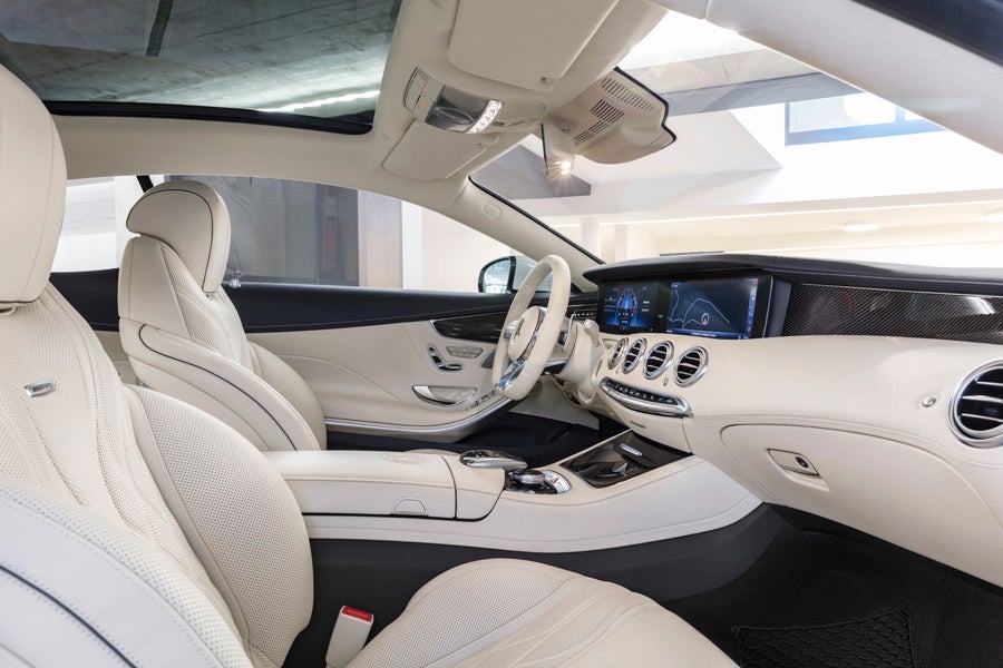 Interior Mercedes-AMG S 63 4MATIC+ Coupé.