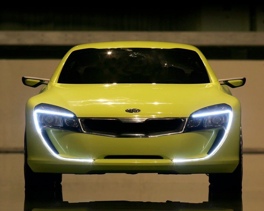 Kia celebra el 10º aniversario de su “Tiger Nose” Kia celebra el 10º aniversario de su “Tiger Nose”