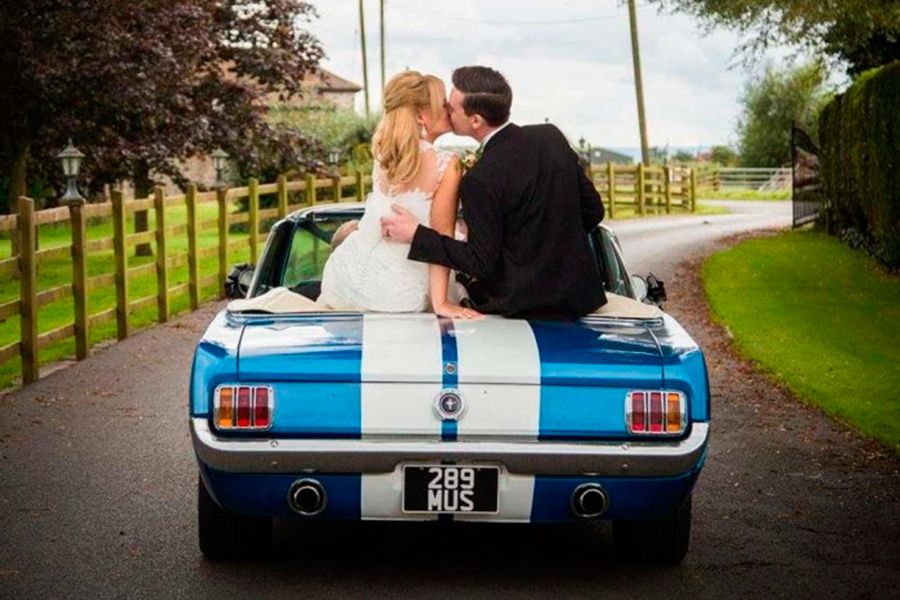 De boda en un Ford Mustang: hasta que la muerte os separe De boda en un Ford Mustang: hasta que la muerte os separe