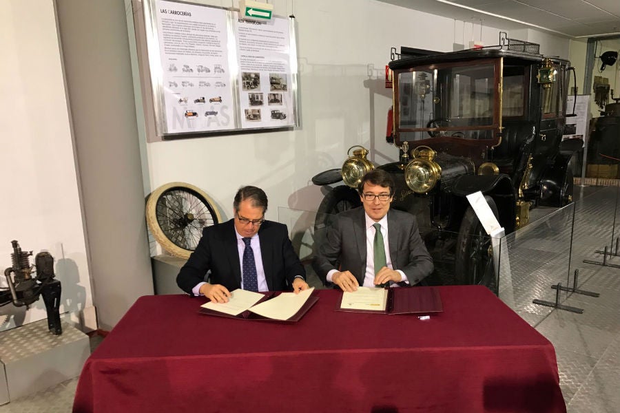 La DGT dona seis vehículos al Museo de la Historia del Automóvil La DGT dona seis vehículos al Museo de la Historia del Automóvil
