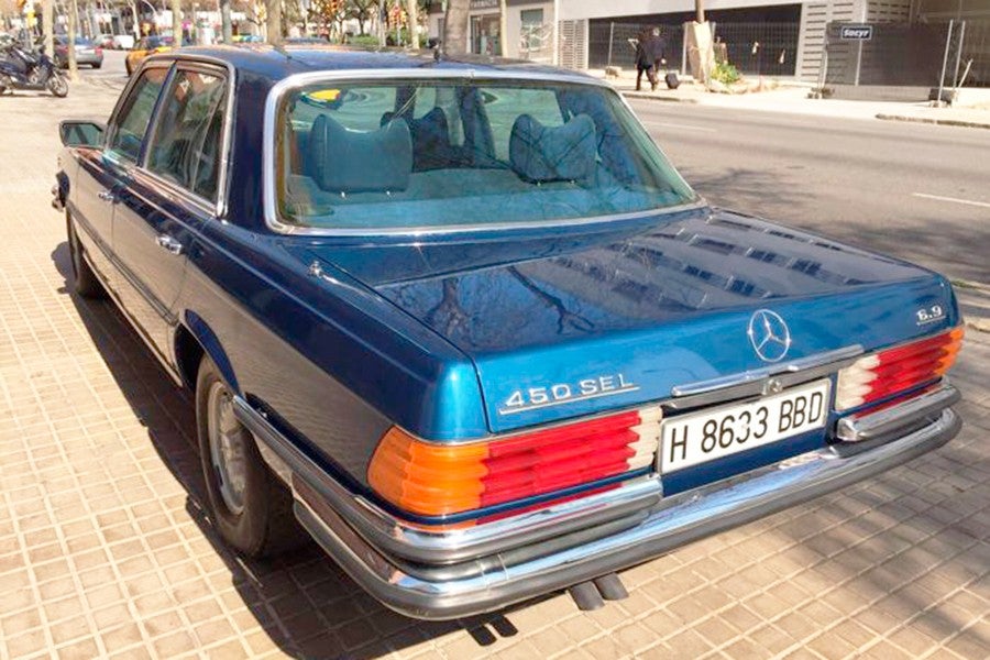 Esta versión era la más lujosa y potente del catálogo de Mercedes de la época.