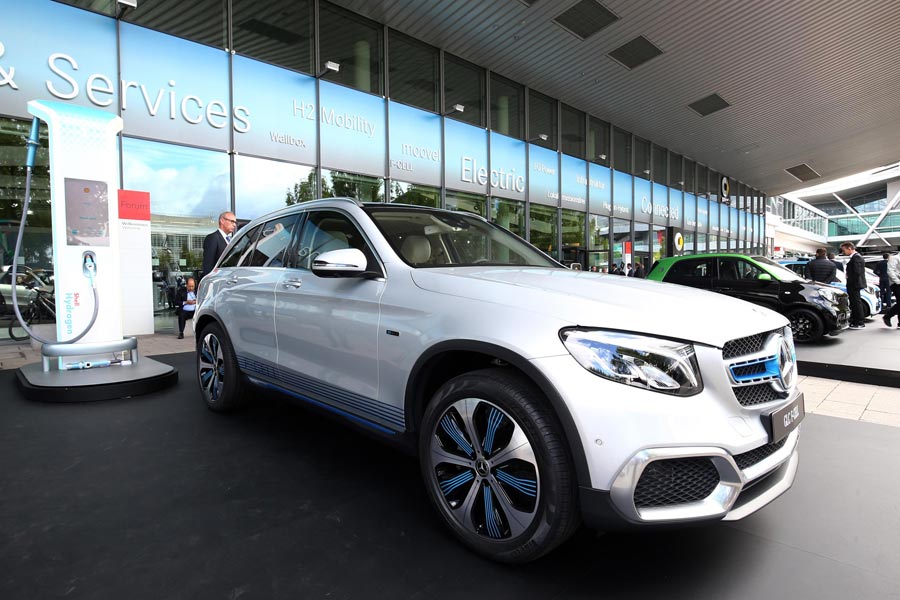 Mercedes GLC F-CELL, el primer vehículo que combina propulsión eléctrica y pila de combustible Mercedes GLC F-CELL, el primer vehículo que combina propulsión eléctrica y pila de combustible