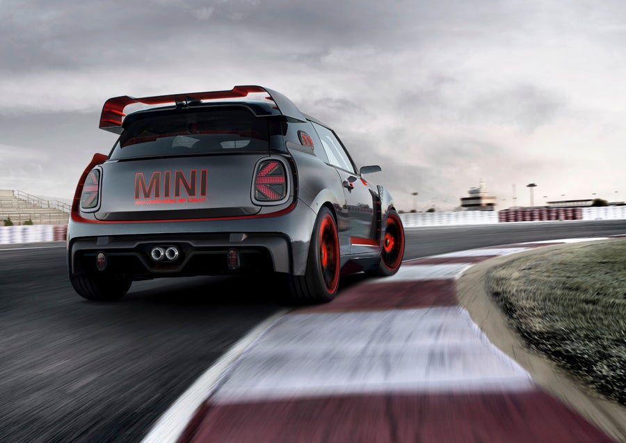 En el Mini John Cooper Works GP Concept, destaca el trabajo aerodinámico.