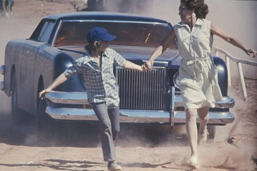El Lincoln Mark III utilizado en esta película está modificado especialmente para semblar el terror