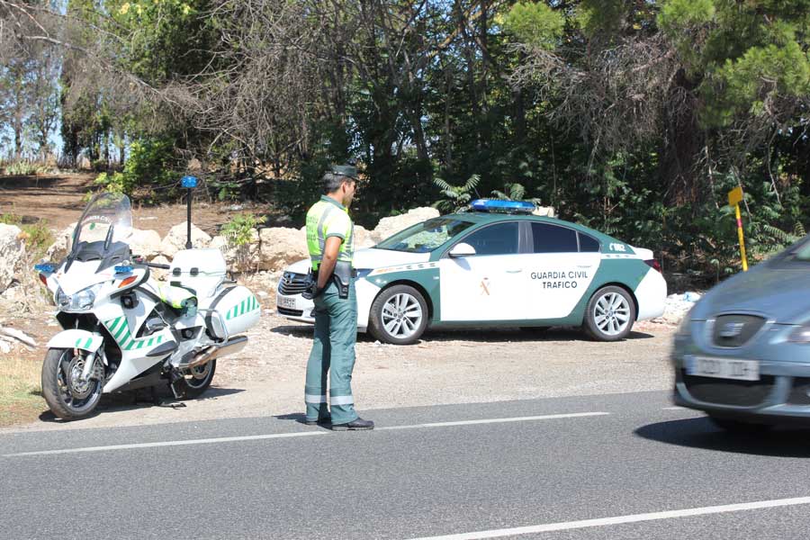 La Guardia Civil intensificará la vigilancia de las carreteras durante el Puente del Pilar.