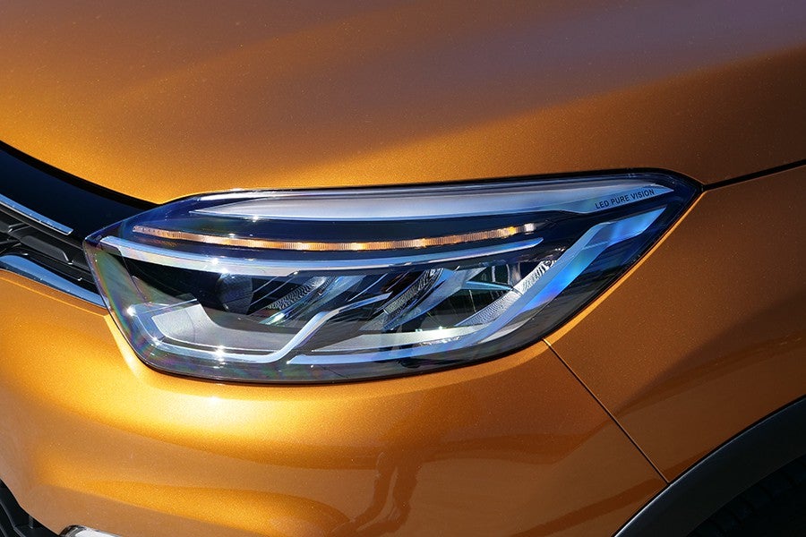 Los faros full led son de buena calidad en el Captur.