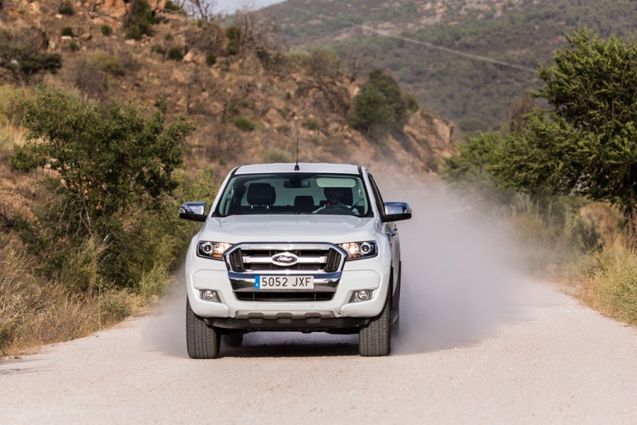 Prueba Ford Ranger XLT Limited, un Mustang del trabajo | Autocasión