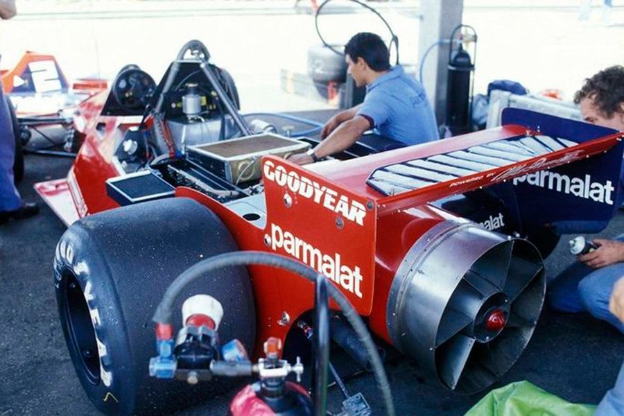 El BT46B llevó hasta el extremo la tecnología del efecto suelo y obligó a cambiar el reglamento.