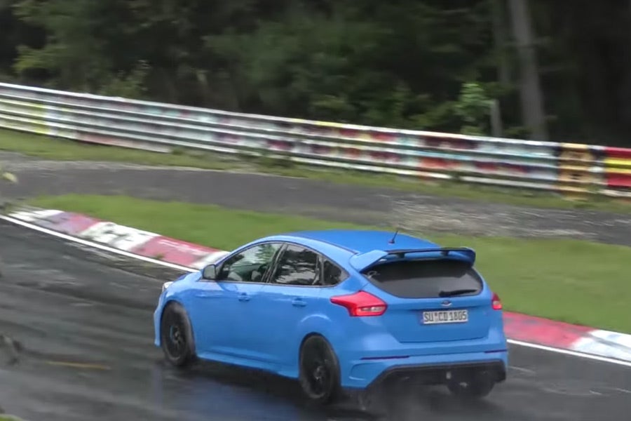 ¡Este Focus RS no para de derrapar en Nürburgring! ¡Este Focus RS no para de derrapar en Nürburgring!