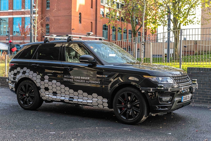 Este Range Rover está repleto de sensores y radares para poder circular de manera completamente autónoma y obtener datos para sus ingenieros.