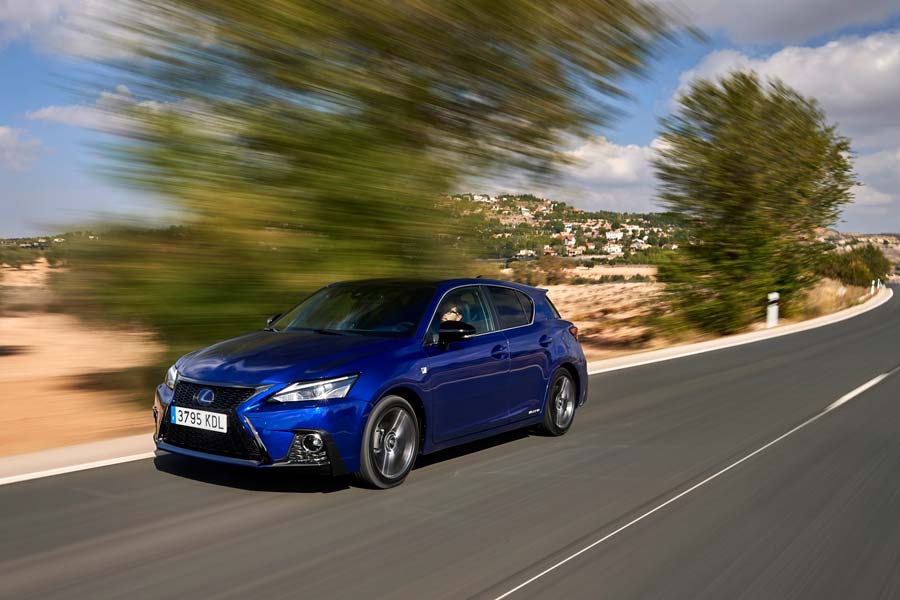 El Lexus CT 200h y el Lexus NX 300h resultan especialmente cómodos en ciudad.