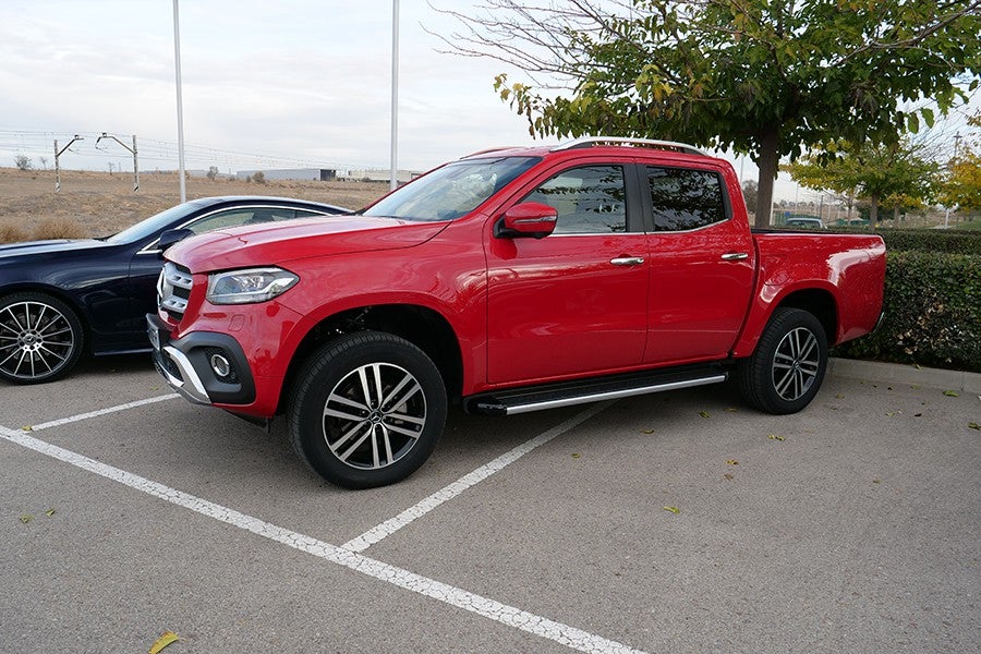 El Mercedes Clase X abre una nueva puerta que no existía en la marca.