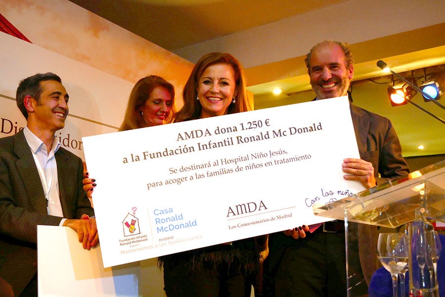 AMDA reparte ilusión entre los niños más necesitados AMDA reparte ilusión entre los niños más necesitados