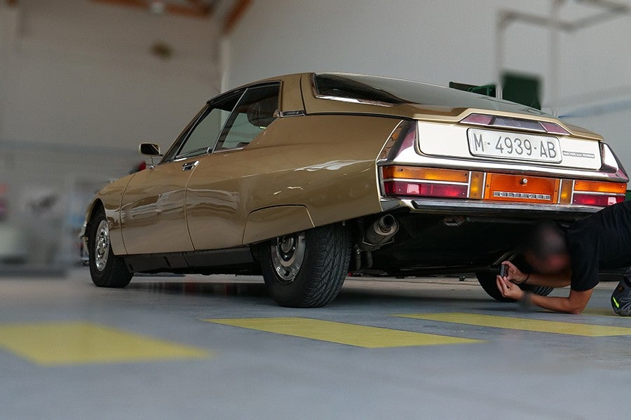 Sólo algunos centros están homologados para poder catalogar coches históricos.