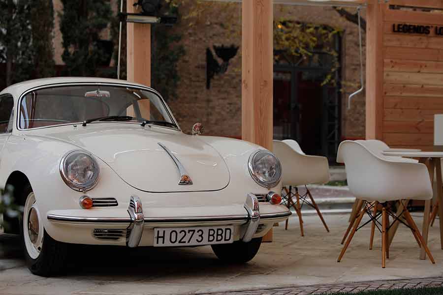 Tienda efímera Porsche: discos con la historia de Porsche