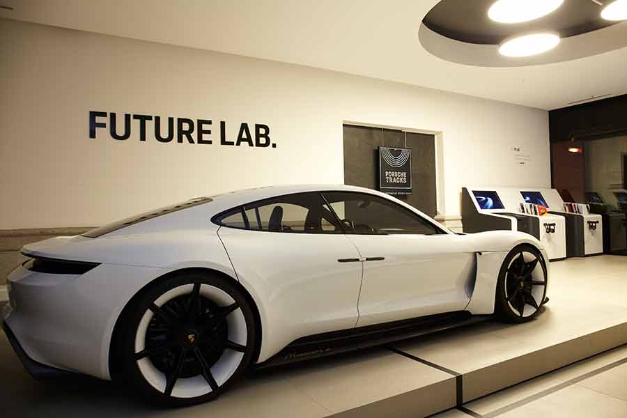 Historia y futuro de Porsche en una pop up store interactiva y… ¡gratis! Historia y futuro de Porsche en una pop up store interactiva y… ¡gratis!