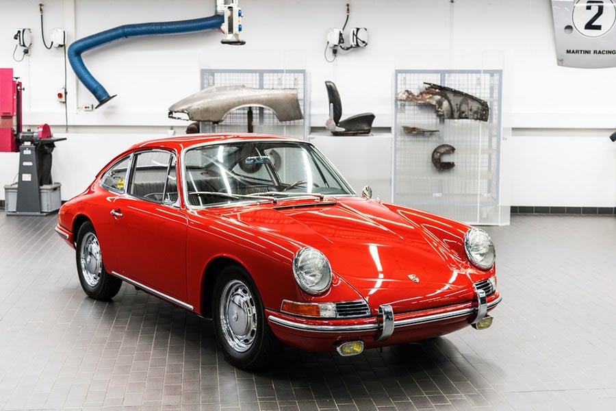Porsche trae a la vida al 911 más antiguo del mundo Porsche trae a la vida al 911 más antiguo del mundo