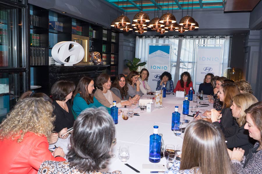 Un 42% de los conductores censados en España son mujeres.