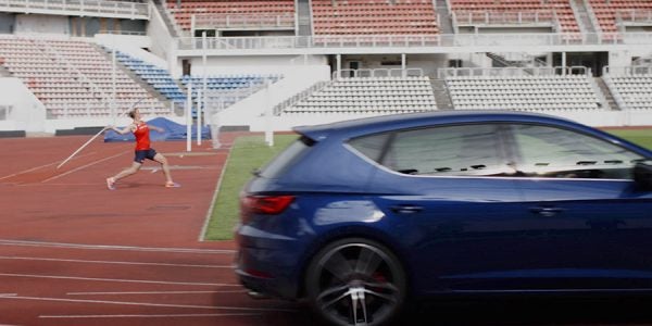 Seat León Cupra vs jabalina. ¿Quién ganará?