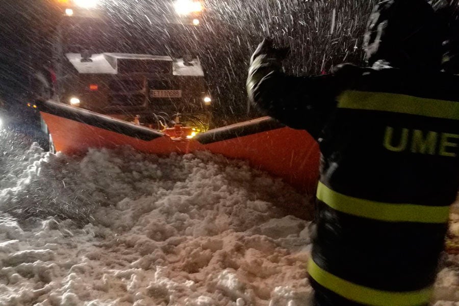 ¿Sales de viaje este finde? Atento a estos avisos de la DGT sobre la nieve ¿Sales de viaje este finde? Atento a estos avisos de la DGT sobre la nieve